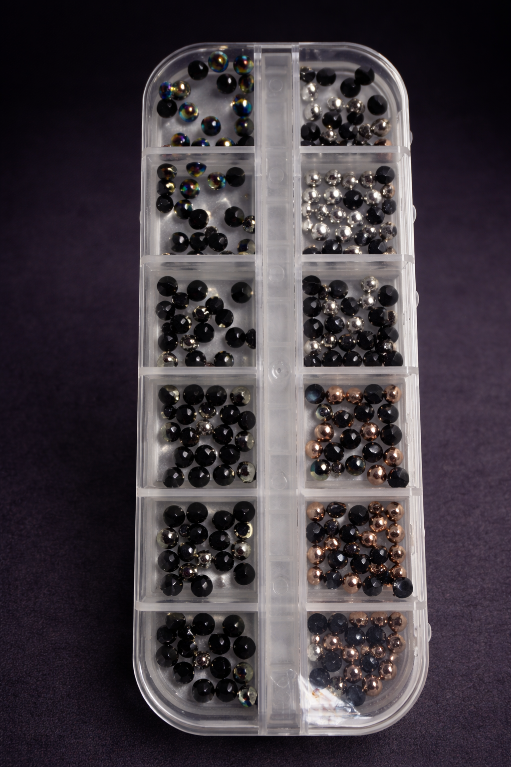 Queen - Black Beads - Pearls - 3D - #73