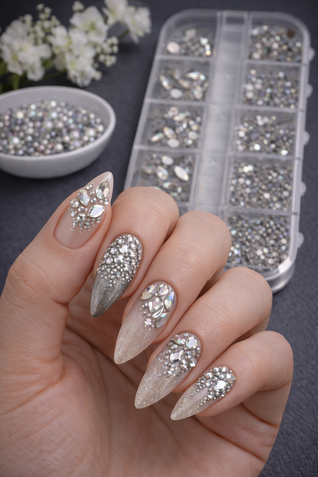 Queen - Rhinestones - Gems  - #92