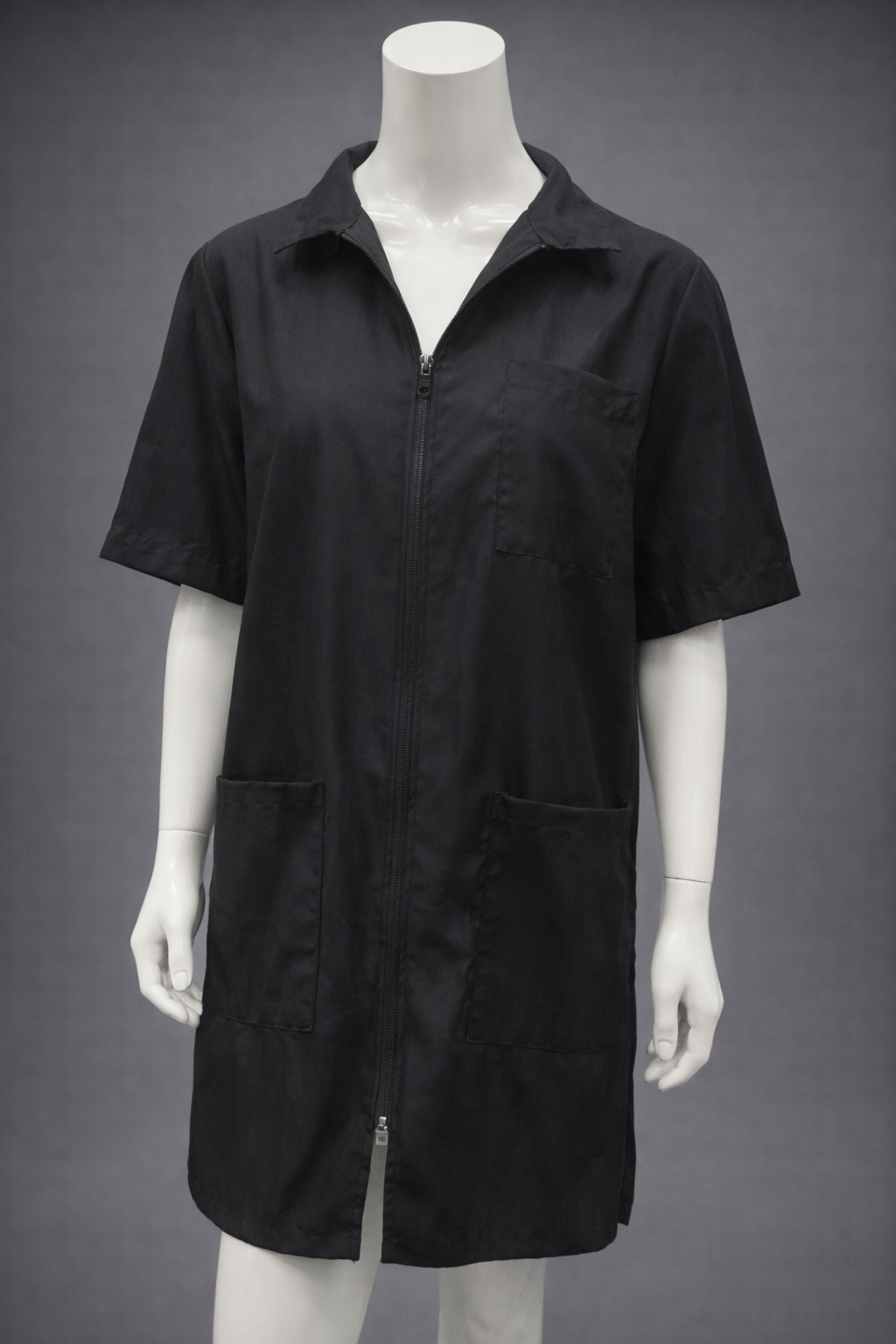 Betty Dain - Nylon Barber Jacket - Medium
