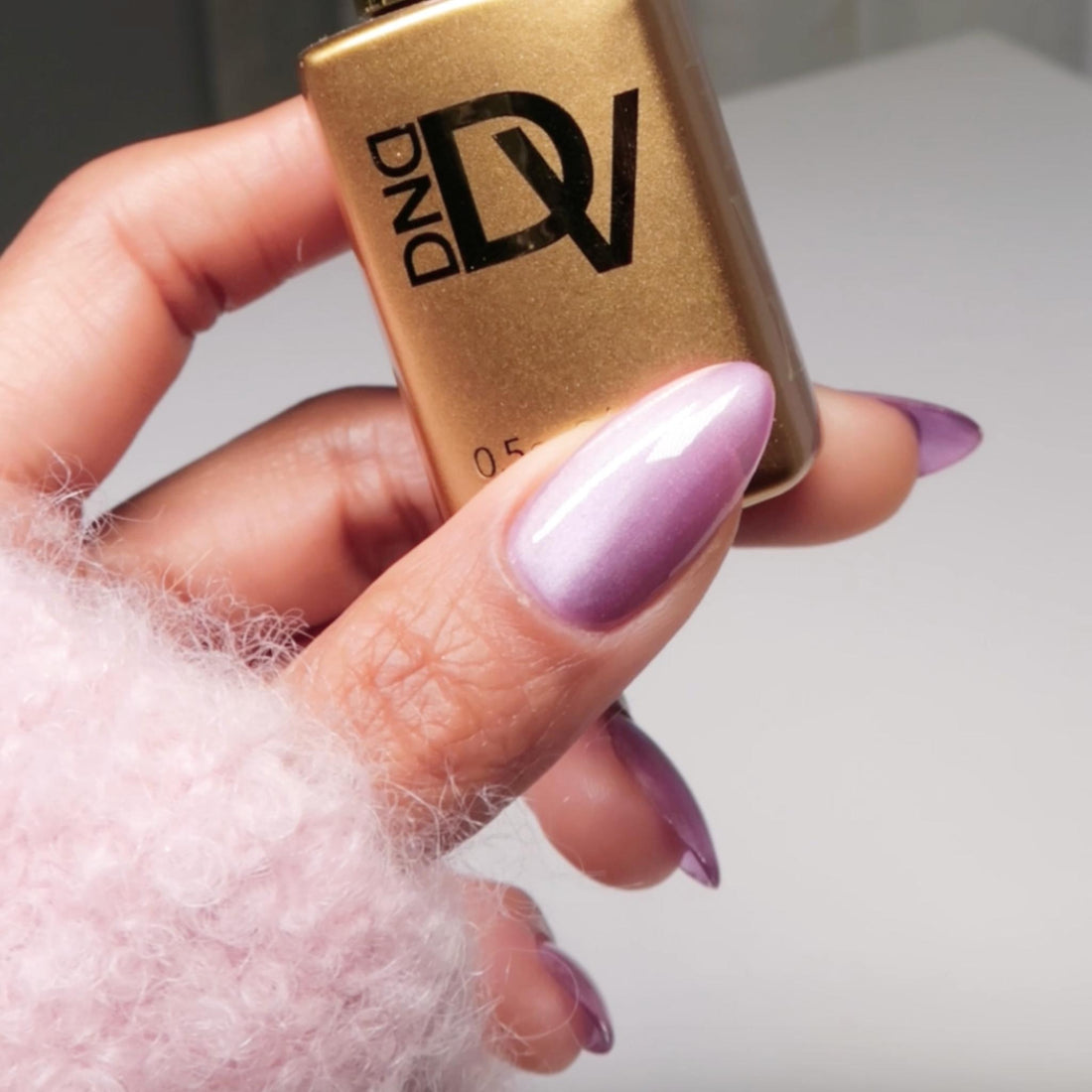 Diva 9D Cat Eyes Glass Ball #09 - Knead Affection