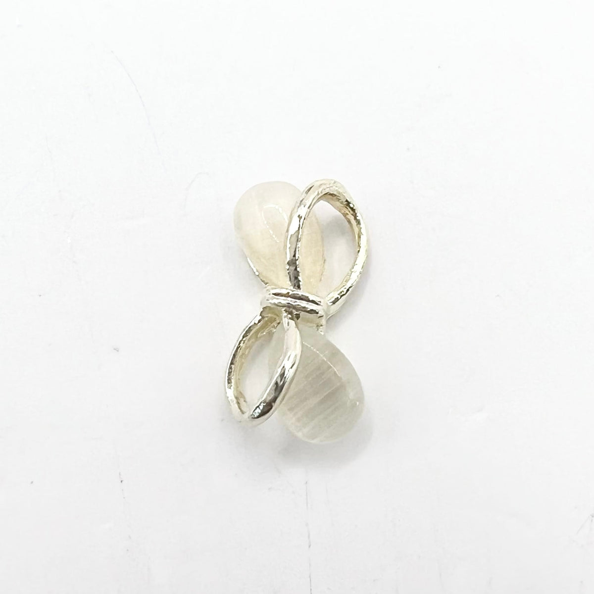 Queen - Nail Charms 10pc - #415 Gold Wire Tied with Pearl Crystal