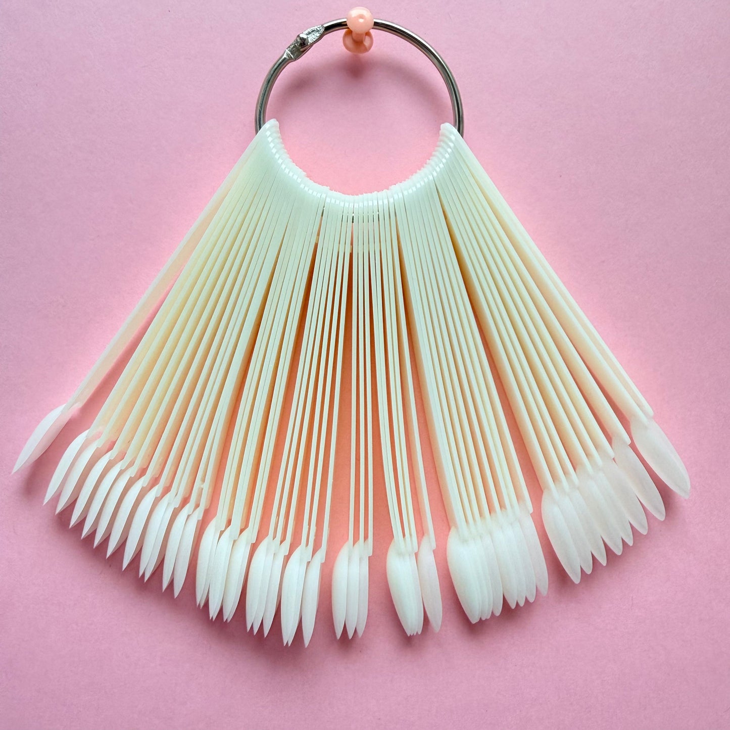 50pc. Round Nail Tip Display w/ Ring