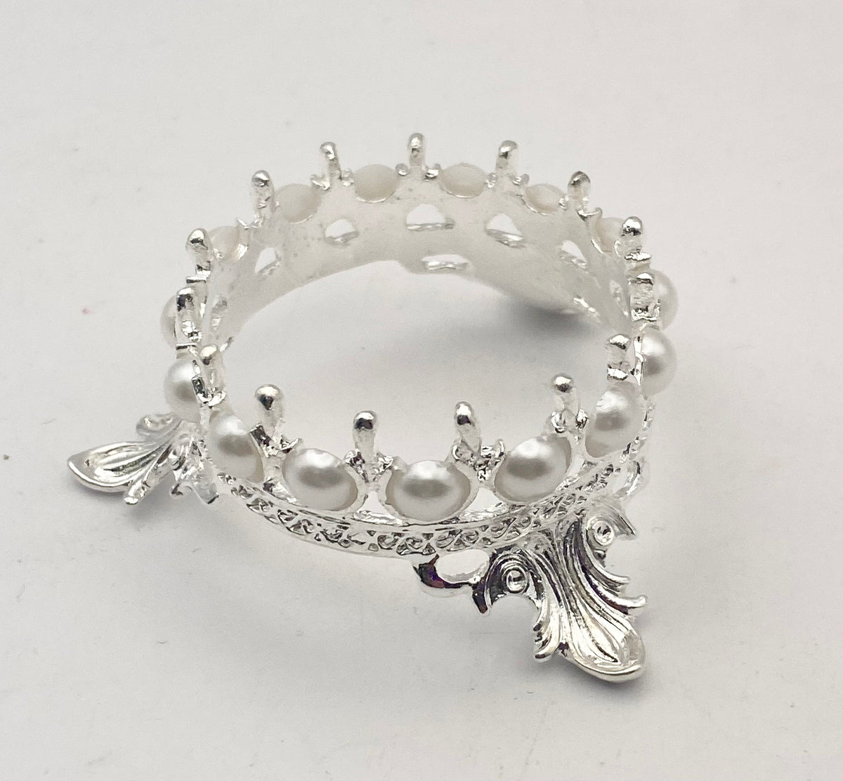Fierce Beauty - Crown Brush Stand