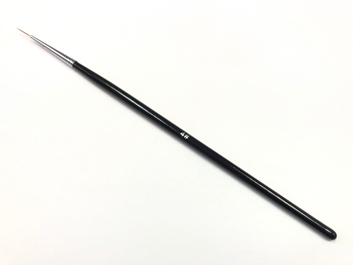 Queens - #4 Line Brush (Black)