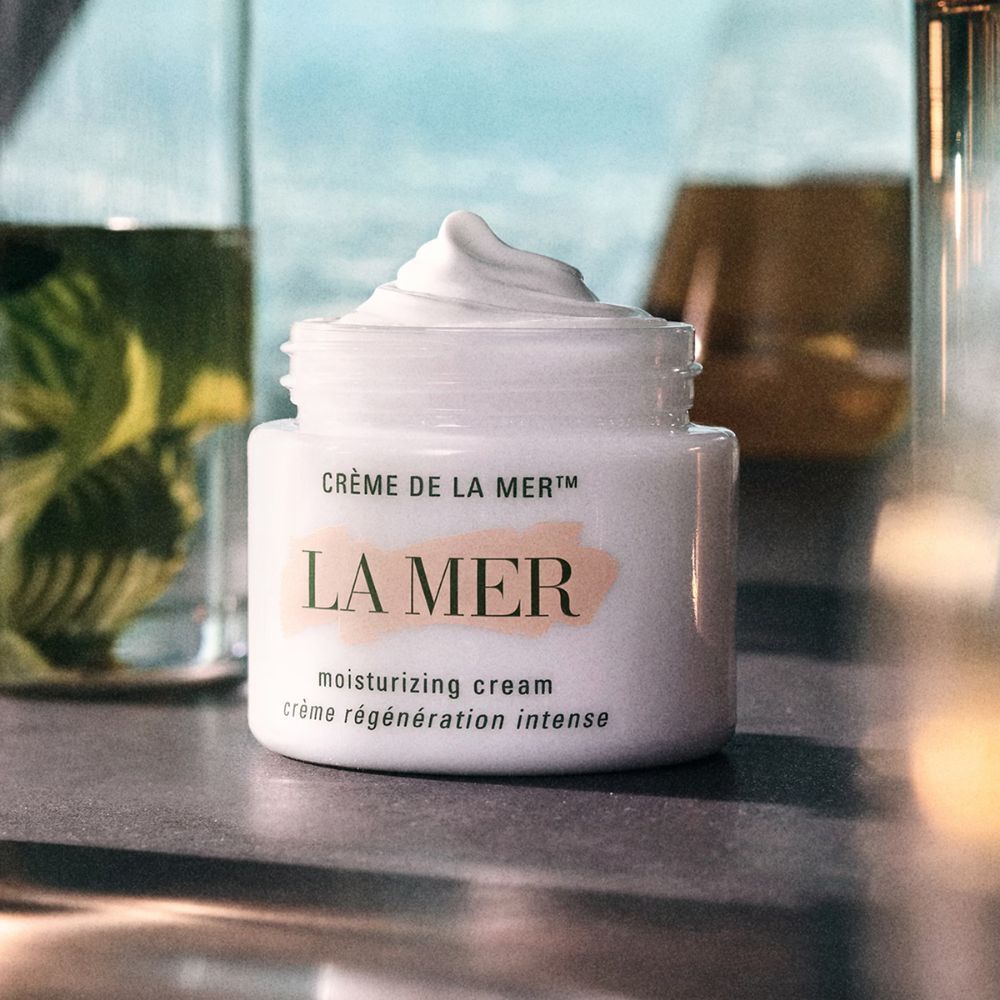La Mer Crème de la Mer Moisturizing Cream for Radiant Skin 60ml