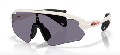 Oakley 0OO9525 Men's Shield Sunglasses with 37mm Lens